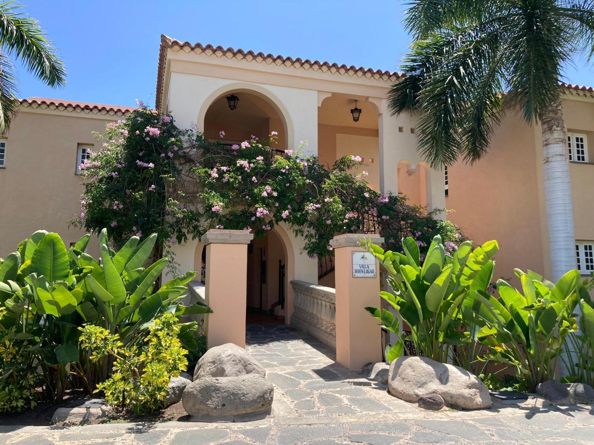 Hotel Palm Oasis